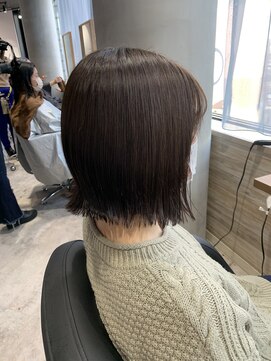 リーオオサカ(Lee Osaka) 切りっぱなしボブ