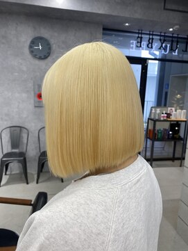 ラックスビー ウメダ 大阪梅田店(LUXBE UMEDA) 抜きっぱなしブロンドヘアーカラー