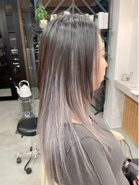 ザイエロー(THE YELLOW) 赤みを抑えたクールなロングのアンブレラカラー♪