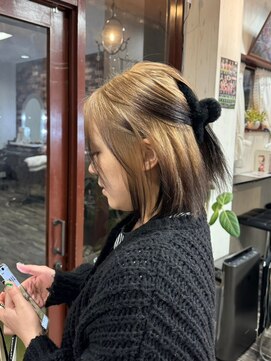 ヘアー リードレス(hair Re:dress) 黒髪×ハイトーンWカラーミディアムスタイル