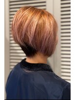 シークレットミラーズ(SECRET MIRRORS)&nbsp;前下がりボブ×ダブルカラー