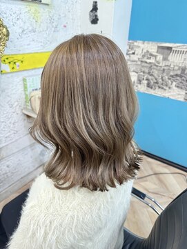 ガガ バイ ラシルフィード(GAGA by lasylphide) ぱっつりグレージュ