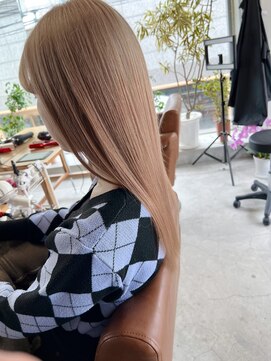 ルイス(Luis) ミルキーベージュ