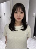 【軽やかレイヤーで小顔見えロング】
