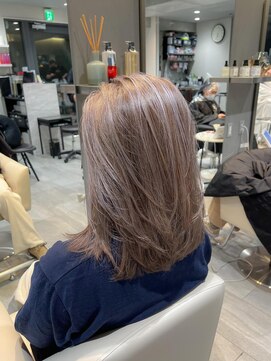 ステラバイケンジ 藤沢(STELLA by KENJE) 白髪ぼかし細めハイライト30代40代50代【藤沢　藤沢駅】