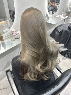 オニキス(ONYX) T33オリーブベージュ透明感バタフライレイヤーカット髪質改善