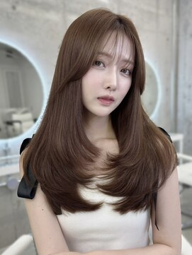 アイヴィ 表参道(IVY) レイヤーカット ロング 顔まわりレイヤー 韓国レイヤー
