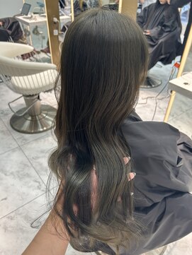 ロンドルピナス 小倉(Lond Lupinus) ミディアムレイヤーカット/似合わせカット/大人ガーリー/20代