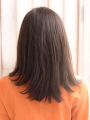 伸ばしかけヘアでもキマる☆ちょい遊び大人ミディアムスタイル