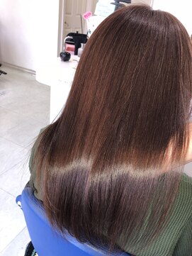 プラウド 極艶☆毎日触りたくなるストレートヘア