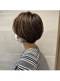 ハイライト入りショートボブ
