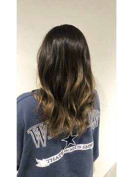 ゴート(Goat) グラデーションカラー