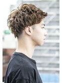 束感ショートウルフアップバング /ツーブロック刈り上げc