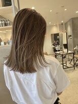 ロテ(LOTE.)&nbsp;ハイライト/髪質改善/ブリーチ/切りっぱなし/一宮/妙興寺