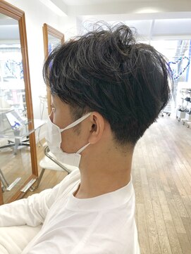 ヘッズ 本八幡店(HEADS) MEN'S HAIR センターパート ツイストスパイラル コンマヘア