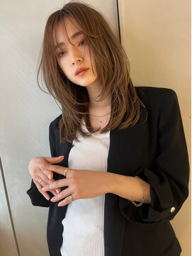 サイン 表参道(SIGN) レイヤーカットグレージュカラーデザインカラーシルキーベージュ