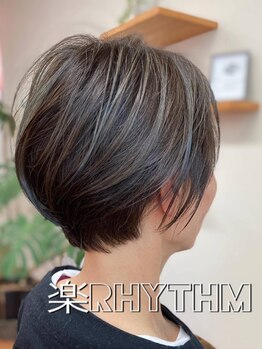 楽リズム(楽rhythm)の写真/《丸みショート》×《プロ技で魅せる》 Wライセンススタイリストが贈る、大人可愛いショートスタイル♪
