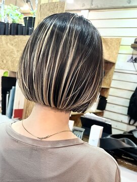 ヨッカ(YOCCA) 顎ラインボブ＋ハーフバレイヤージュ