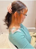 インナーカラー短め前髪デザインカラーふんわりカールアラサー