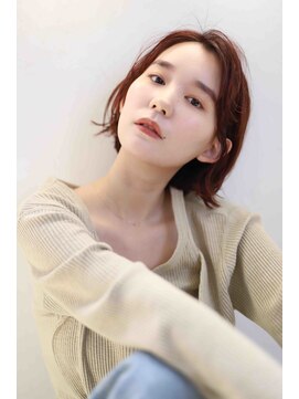 ネル 千早 香椎(nell.) レッドブラウン★うる艶感たっぷり外はねボブ