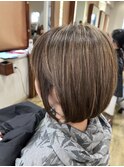 伸びても気になりにくい白髪ぼかしハイライト