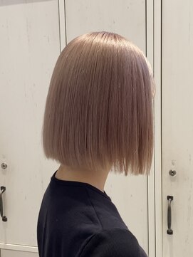 リー 梅田(Lee) ミルクティーベージュ/ハイトーンボブ/ミルクブラウン/ブリーチ