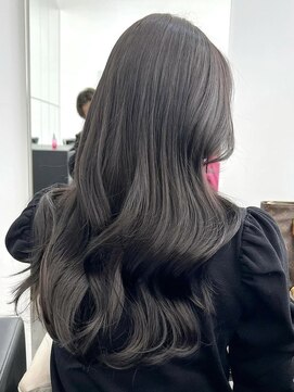 ニトバイアンキシム(nit by ahnkism) 韓国風レイヤーカット顔まわりくびれオルチャン堀江