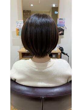 美容室 アイディー i-dee 丸みショート
