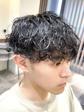 ハレ ヘアサロン(Hale hair salon) 【Hale】ブルーブラック/スパイキーショート/フェザーパーマ原宿