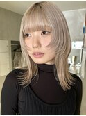夏カラー透明感レイヤーカットハイトーン×韓国風くびれヘア
