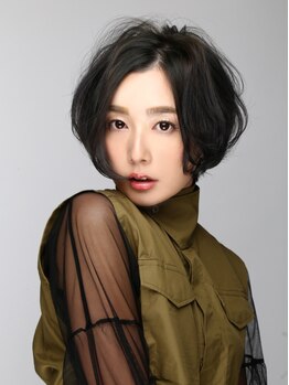 ボッセ(BOSSE)の写真/【白髪ぼかし/白髪染め】隠すだけでなく、髪質・肌色に合わせて魅力を最大限に引き出す大人の上質カラー。