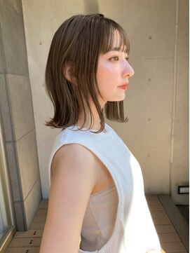 大人ボブ　ニュアンスカラー　ツヤ髪スタイル