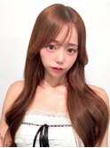 明るいブラウンカラーで透明感あるスタイル