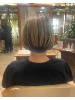 バグスドゥア(Bagus dua)&nbsp;ハイライトの陰影で楽しむ大人ボブ9.9デザインカラー