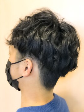 ヘアーメイクアイ(Ai) ツーブロックのパーマスタイル