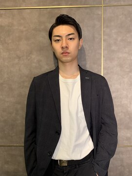 ロバーツ 国立(ROBERTS) サイドパート<理容室><国立/国立駅/メンズ>