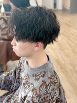 ネオリーブ クーロ メゾン 横浜(Neolive curro Maison)&nbsp;波巻きスパイラル×ツイストパーマ[メンズ]