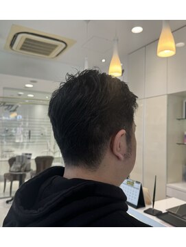 エアー 銀座タワー(AIR) すっきり刈り上げビジネスマンスタイル/ツーブロック/黒髪