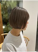 くすみbeige×mini bob
