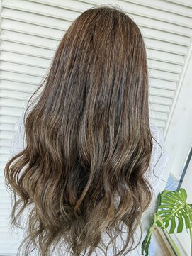 ビーエリアイング(BE AREA ＋ing) 裾カラー