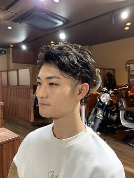 カットスペース キャロル(CUT SPACE CAROL)の写真/トレンドに流されず、自分らしさを大切にする大人が通う『barber shop』高陽/車バイクで行ける/駐車場あり