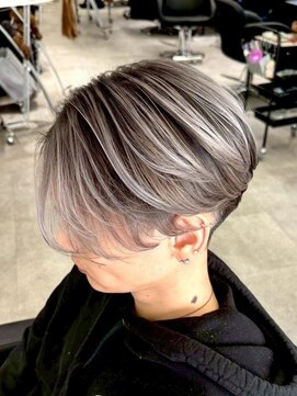 シエラ 心斎橋(CIERA.) スペインカールフェザーパーママッシュツイストパーマ