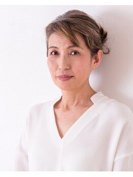 ノラサパス 逗子(NOLASAPS)の写真/白髪を活かしたグレイカラーを楽しみましょう！生え際も自然に馴染むノラサパスの白髪ぼかし技術