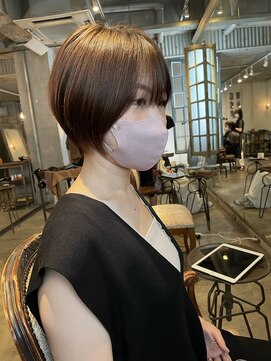 髪質改善と縮毛矯正の専門店 サンティエ(scintiller) 大人綺麗な小顔襟足スッキリショートボブ　30代40代50代