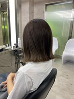 イキ 表参道(iki omotesando)&nbsp;モード/無造作ウェーブ/大人ガーリー[表参道駅]