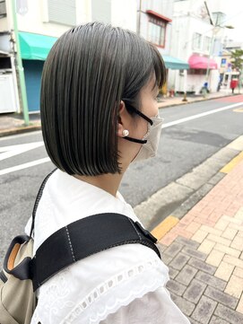 イイナヘアガレージ(117) 【117hairgarage】シンプルボブ_ハイライト_オリーブベージュ