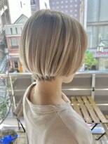 ヘアーアンドメイク ビス(HAIR&MAKE bis) 大人かわいい☆ハイトーンショートボブ☆ももこ