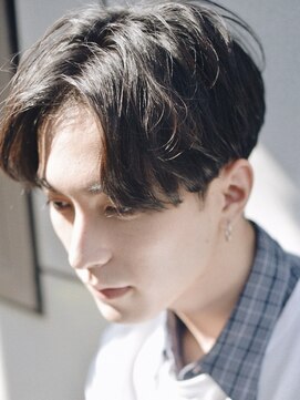 フィフス 栄(fifth) センターパートニュアンスパーマメンズカットツーブロック韓国