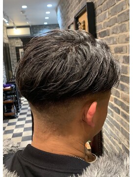 ミリオンバックス 神田店(Million Bucks) スパイキーショート/スペインカール<理容室>[メンズ/床屋/神田]