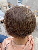 レヴィア(REVIA)&nbsp;ハイライトブリーチ白髪ぼかしメッシュミルクティーベージュ